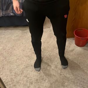 UW-Madison Adidas Climalite Men’s M skinny sweatpants with zippered pockets